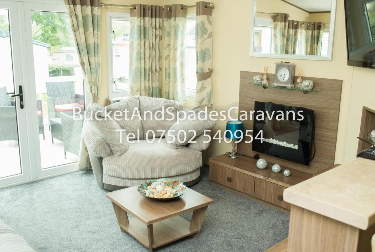 Blackpool Caravans Marton Mere Екстериор снимка