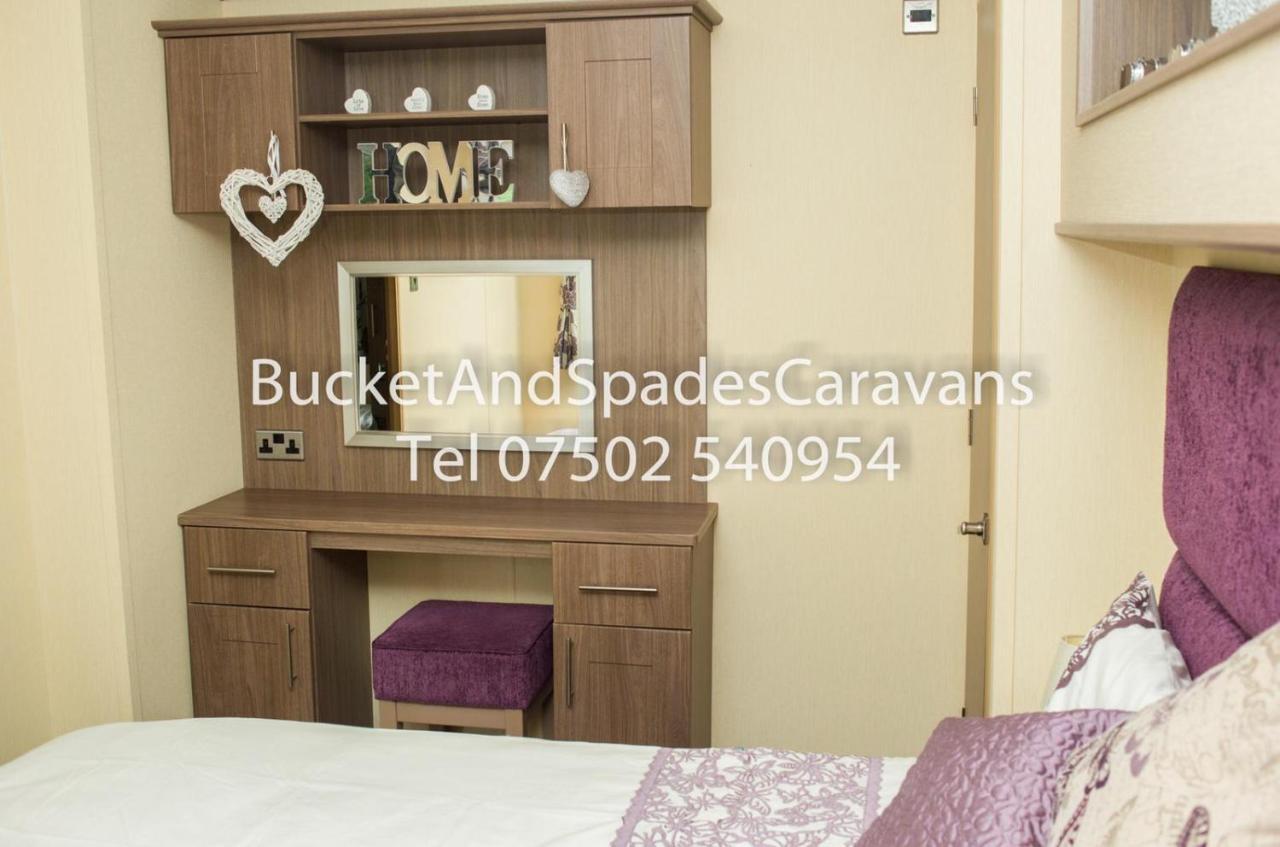 Blackpool Caravans Marton Mere Екстериор снимка