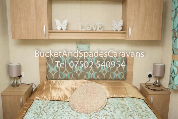 Blackpool Caravans Marton Mere Екстериор снимка