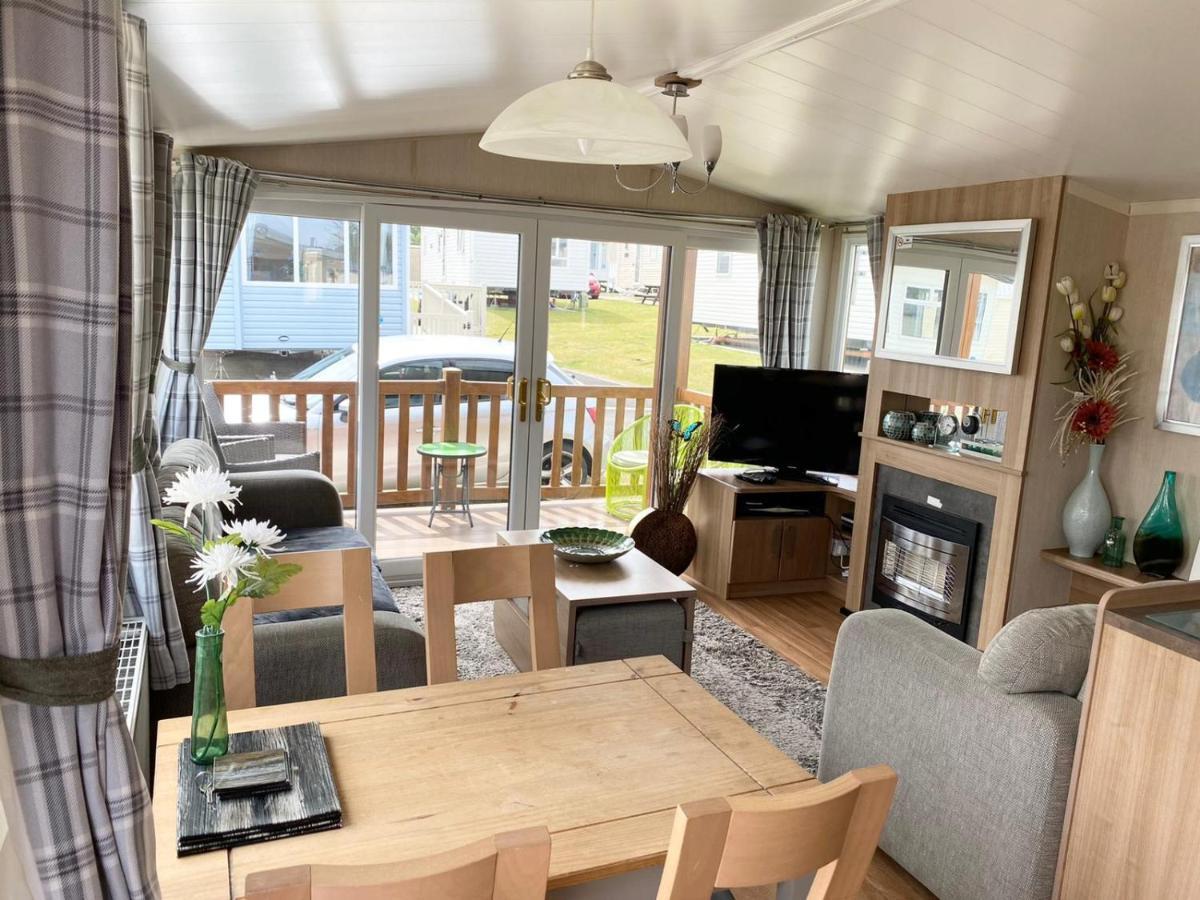 Blackpool Caravans Marton Mere Екстериор снимка