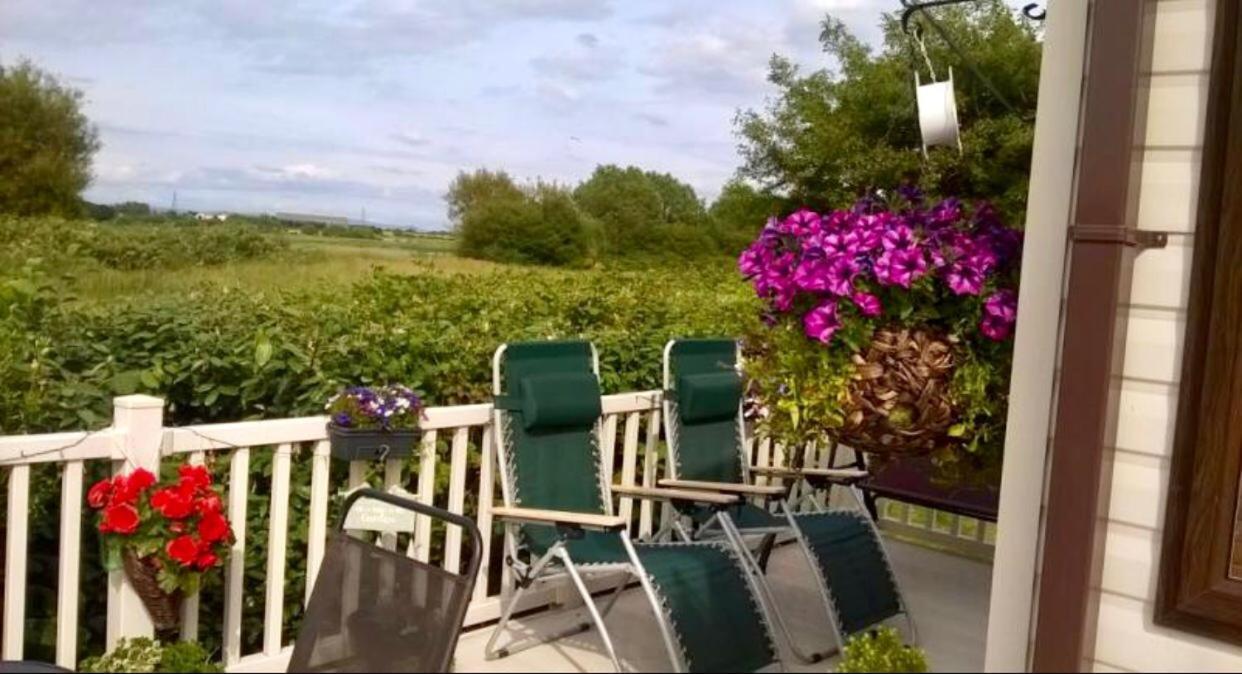 Blackpool Caravans Marton Mere Екстериор снимка