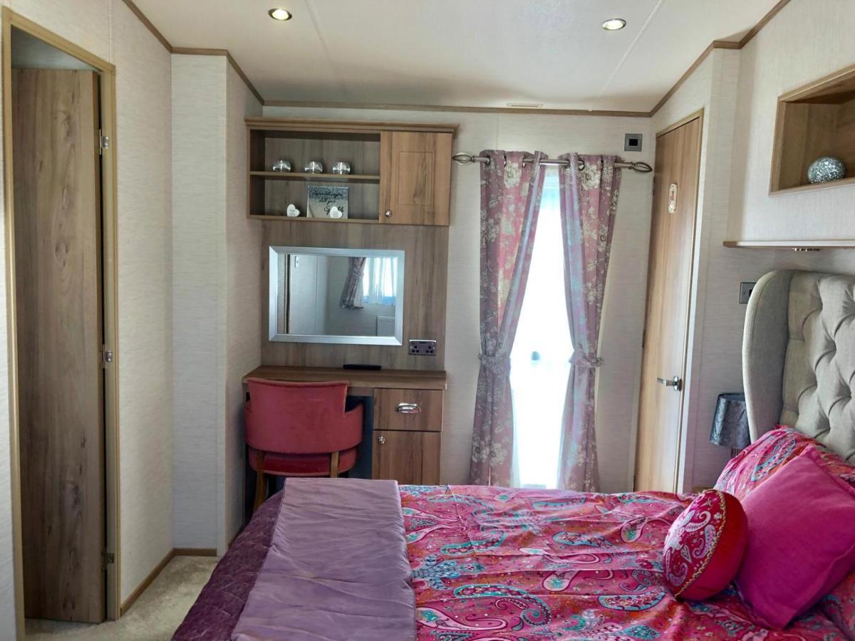 Blackpool Caravans Marton Mere Екстериор снимка