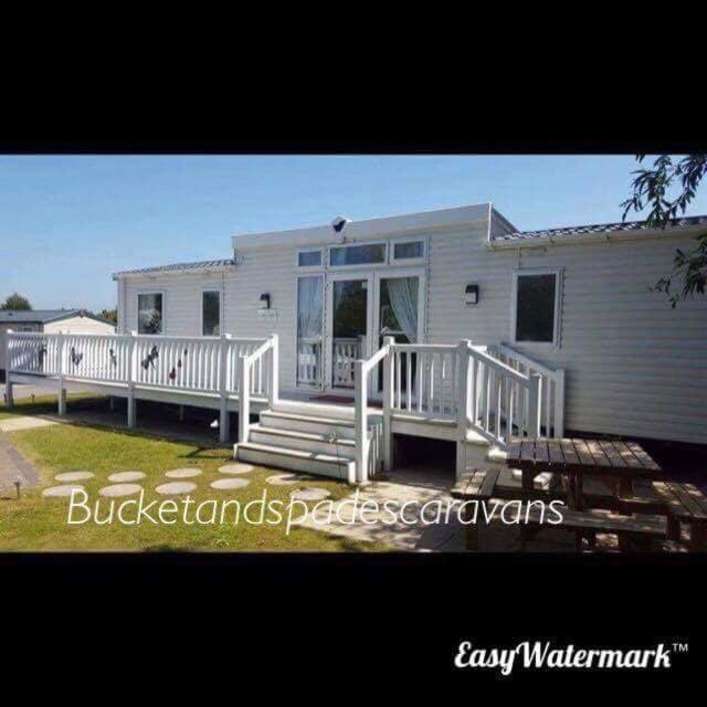 Blackpool Caravans Marton Mere Екстериор снимка