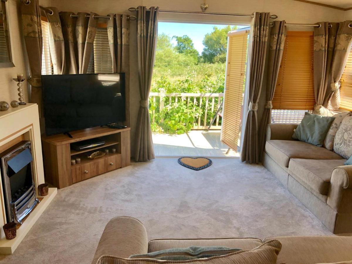 Blackpool Caravans Marton Mere Екстериор снимка
