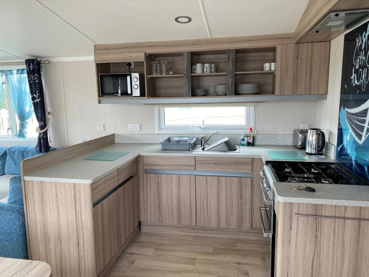 Blackpool Caravans Marton Mere Екстериор снимка